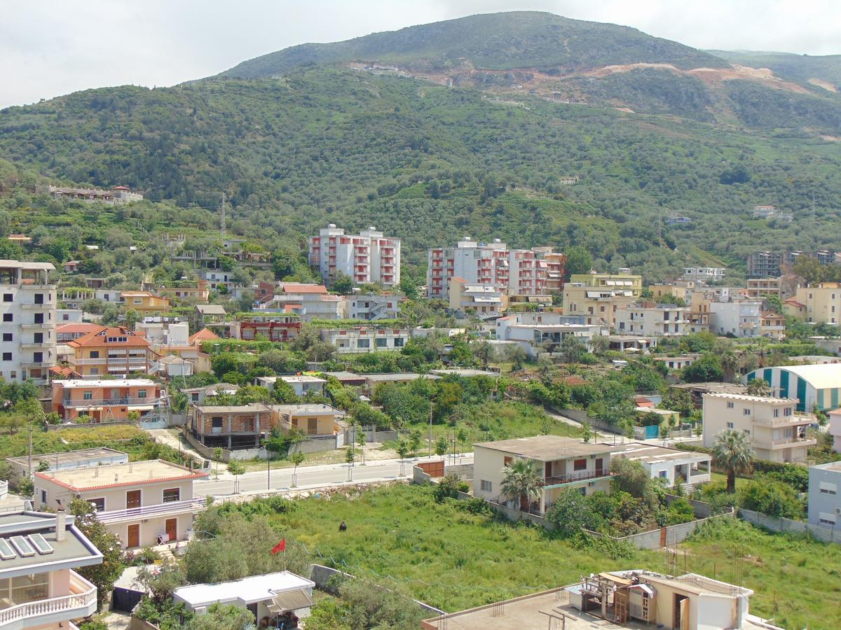 Janine'S Seafront Apartment Vlorë Eksteriør billede