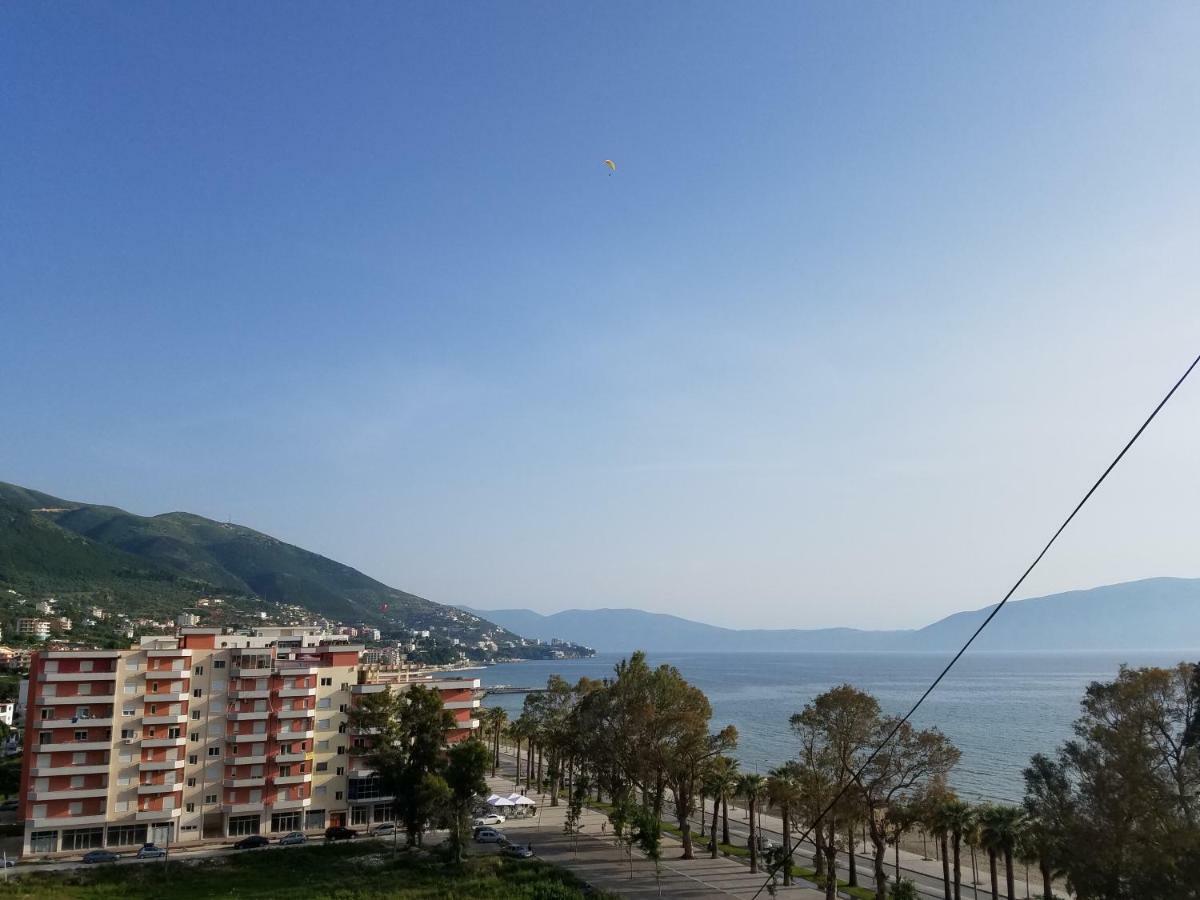 Janine'S Seafront Apartment Vlorë Eksteriør billede